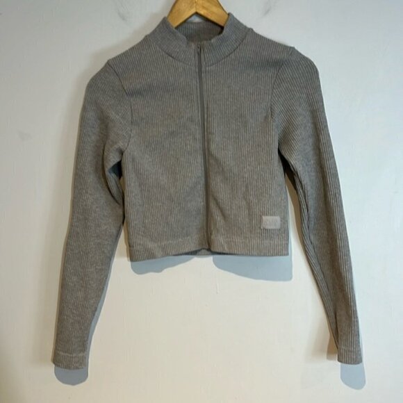Sommer Ray grey ribbed nylon Lycra cropped  zip jacket size medium - Picture 3 of 9